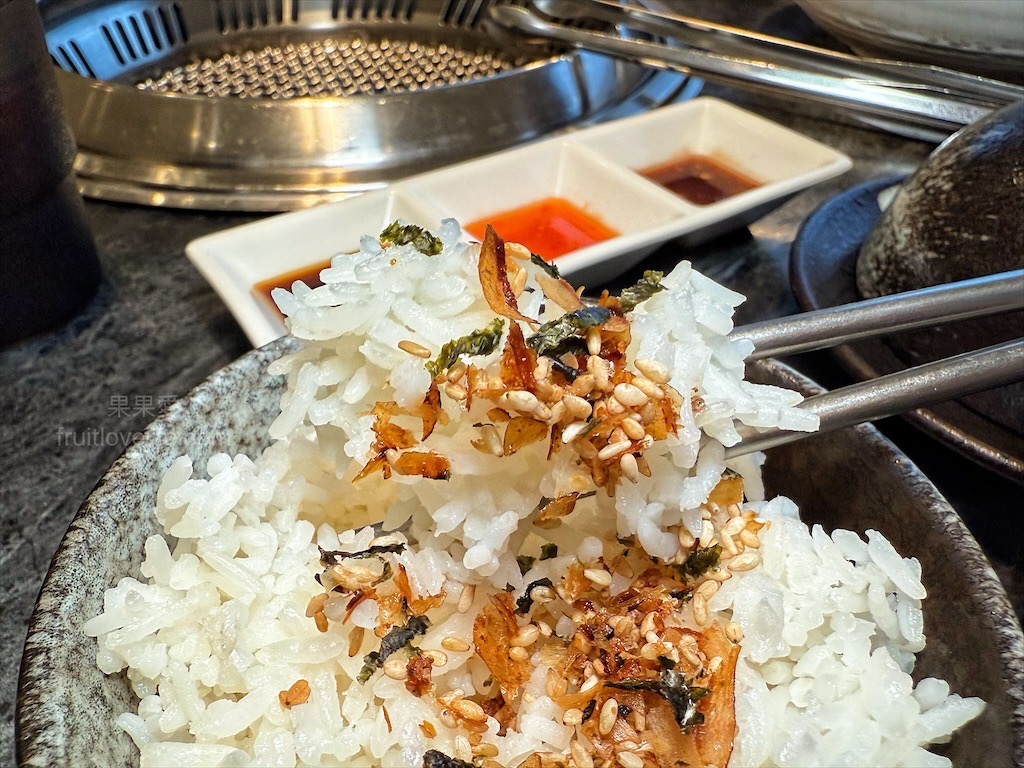 唯真燒肉 | 南投草屯燒烤,在地都推薦的稻田美景燒肉店,套餐肉量十足,泰式沾醬超唰嘴又解膩 @果果愛Fruitlove 唯真燒肉 | 南投草屯燒烤,在地都推薦的稻田美景燒肉店,套餐肉量十足,泰式沾醬超唰嘴又解膩 @果果愛Fruitlove