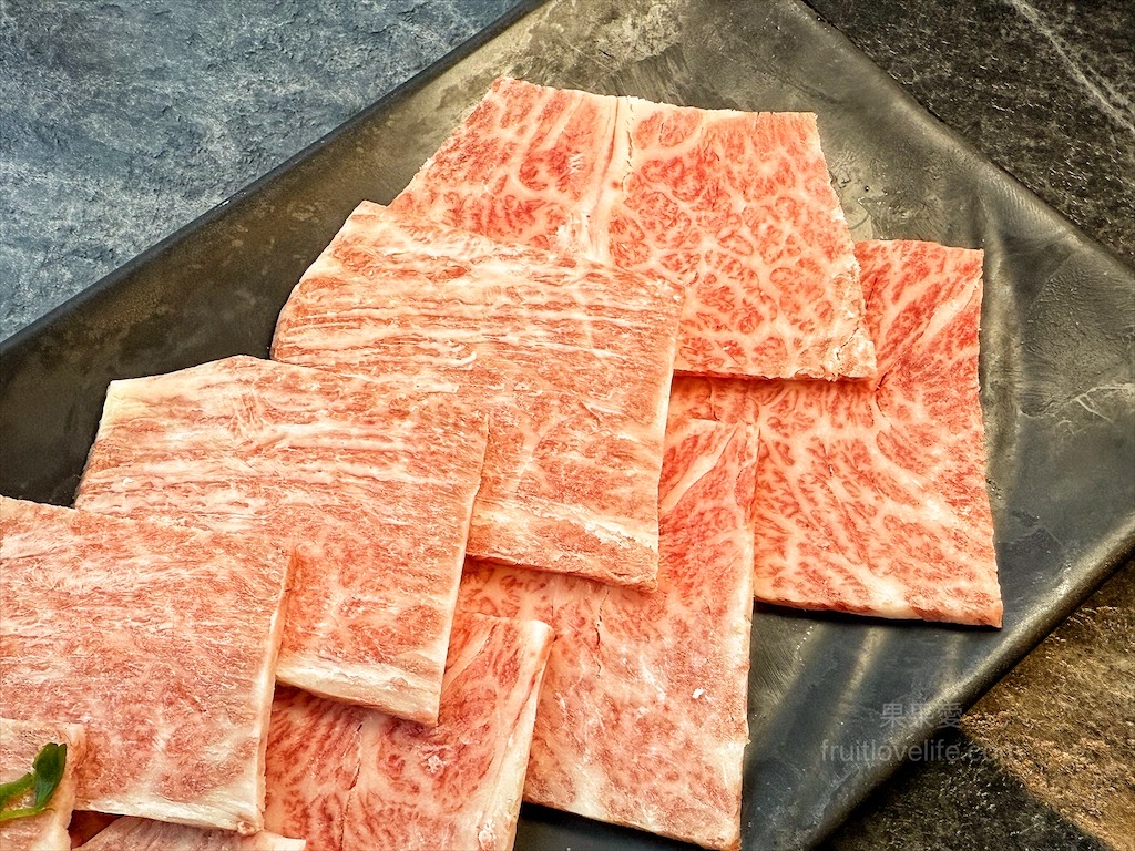 唯真燒肉 | 南投草屯燒烤,在地都推薦的稻田美景燒肉店,套餐肉量十足,泰式沾醬超唰嘴又解膩 @果果愛Fruitlove 唯真燒肉 | 南投草屯燒烤,在地都推薦的稻田美景燒肉店,套餐肉量十足,泰式沾醬超唰嘴又解膩 @果果愛Fruitlove