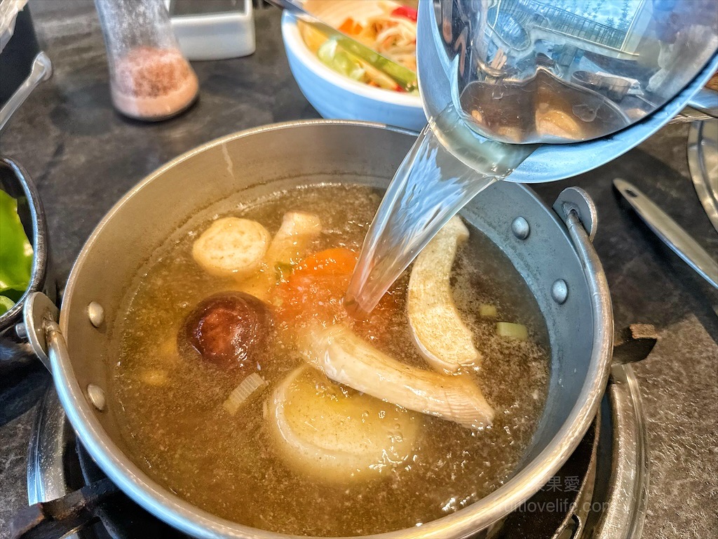 唯真燒肉 | 南投草屯燒烤,在地都推薦的稻田美景燒肉店,套餐肉量十足,泰式沾醬超唰嘴又解膩 @果果愛Fruitlove 唯真燒肉 | 南投草屯燒烤,在地都推薦的稻田美景燒肉店,套餐肉量十足,泰式沾醬超唰嘴又解膩 @果果愛Fruitlove