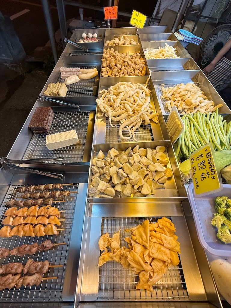 嘉佳鹹酥雞 | 南投草屯鹹酥雞，在地超人氣宵夜炸物店，炸物不油膩，還有三種風味胡椒鹽選擇 @果果愛Fruitlove