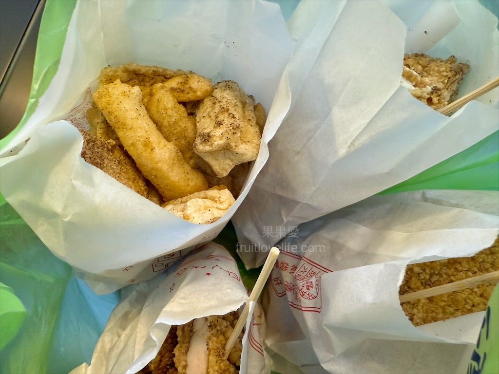 嘉佳鹹酥雞 | 南投草屯鹹酥雞，在地超人氣宵夜炸物店，炸物不油膩，還有三種風味胡椒鹽選擇 @果果愛Fruitlove