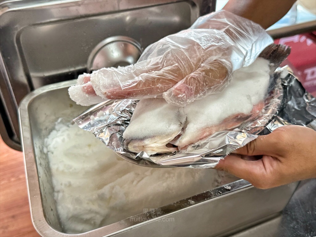 喬魚鹽烤魚 | 台中南屯鹽烤魚，好市多附近新鮮現烤魚，獨家蔥蒜醬汁、肉質Q嫩、味道鮮甜，外帶內用都好吃 @果果愛Fruitlove