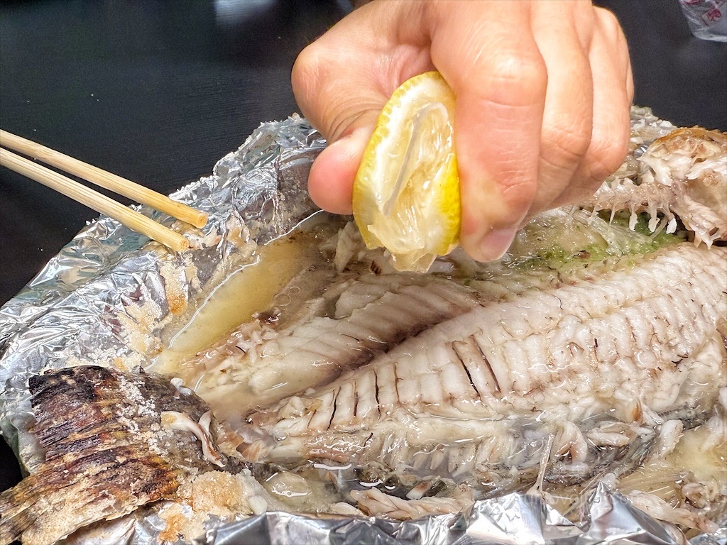 喬魚鹽烤魚 | 台中南屯鹽烤魚，好市多附近新鮮現烤魚，獨家蔥蒜醬汁、肉質Q嫩、味道鮮甜，外帶內用都好吃 @果果愛Fruitlove