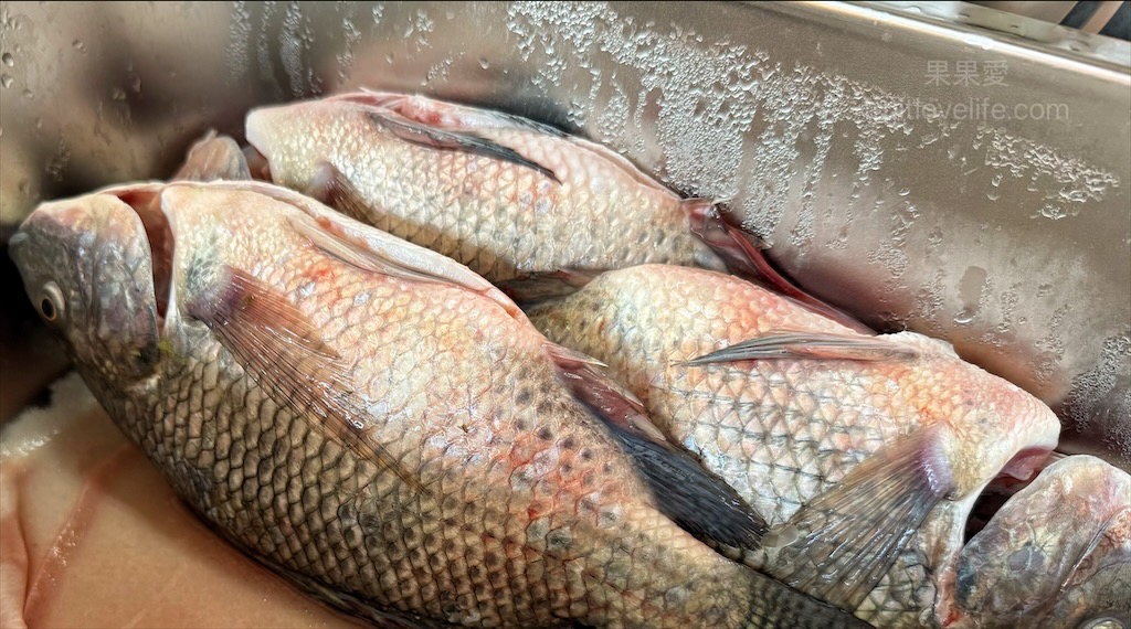 喬魚鹽烤魚 | 台中南屯鹽烤魚，好市多附近新鮮現烤魚，獨家蔥蒜醬汁、肉質Q嫩、味道鮮甜，外帶內用都好吃 @果果愛Fruitlove