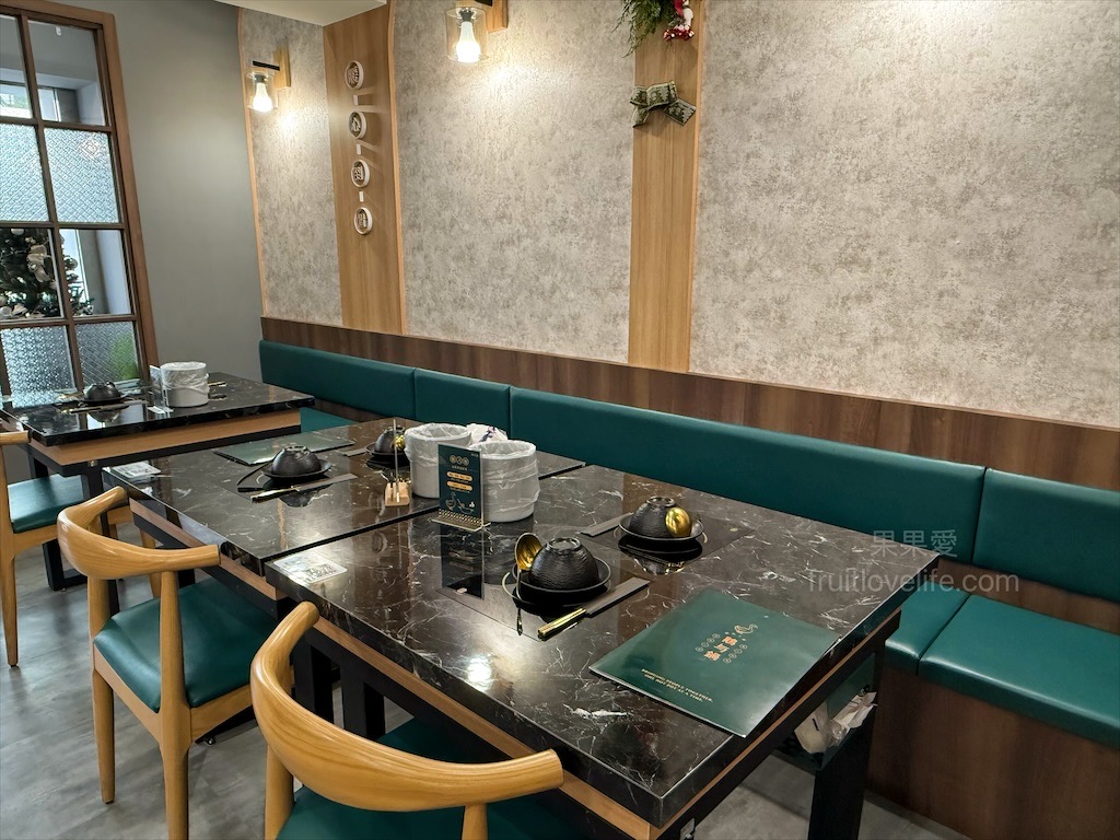 鵝与鍋虎尾總店 | 雲林虎尾鵝肉火鍋,招牌鵝白湯清香鮮甜、Q嫩鵝肉片、六宮格鮮蔬盤,多樣招牌必點小菜、主食 @果果愛Fruitlove 鵝与鍋虎尾總店 | 雲林虎尾鵝肉火鍋,招牌鵝白湯清香鮮甜、Q嫩鵝肉片、六宮格鮮蔬盤,多樣招牌必點小菜、主食 @果果愛Fruitlove