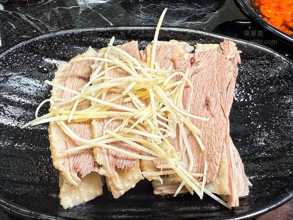 鵝与鍋虎尾總店 | 雲林虎尾鵝肉火鍋,招牌鵝白湯清香鮮甜、Q嫩鵝肉片、六宮格鮮蔬盤,多樣招牌必點小菜、主食 @果果愛Fruitlove 鵝与鍋虎尾總店 | 雲林虎尾鵝肉火鍋,招牌鵝白湯清香鮮甜、Q嫩鵝肉片、六宮格鮮蔬盤,多樣招牌必點小菜、主食 @果果愛Fruitlove