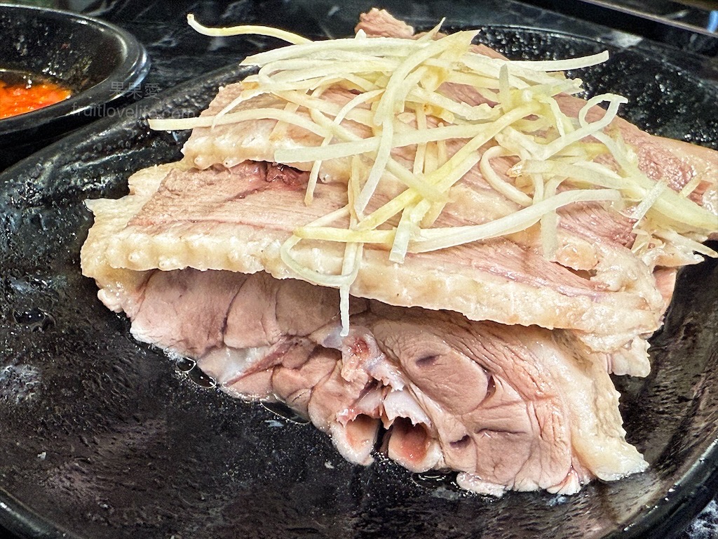 鵝与鍋虎尾總店 | 雲林虎尾鵝肉火鍋,招牌鵝白湯清香鮮甜、Q嫩鵝肉片、六宮格鮮蔬盤,多樣招牌必點小菜、主食 @果果愛Fruitlove 鵝与鍋虎尾總店 | 雲林虎尾鵝肉火鍋,招牌鵝白湯清香鮮甜、Q嫩鵝肉片、六宮格鮮蔬盤,多樣招牌必點小菜、主食 @果果愛Fruitlove