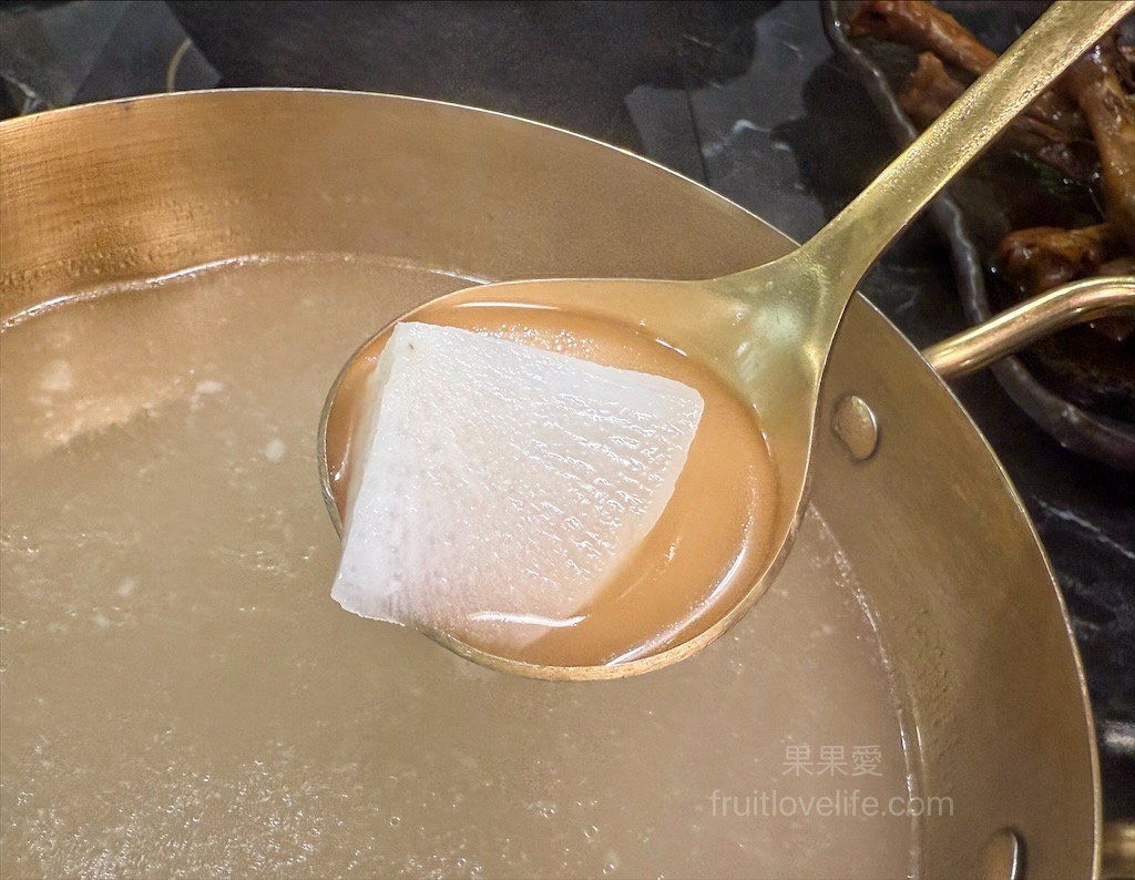 鵝与鍋虎尾總店 | 雲林虎尾鵝肉火鍋，招牌鵝白湯清香鮮甜、Q嫩鵝肉片、六宮格鮮蔬盤，多樣招牌必點小菜、主食 @果果愛Fruitlove