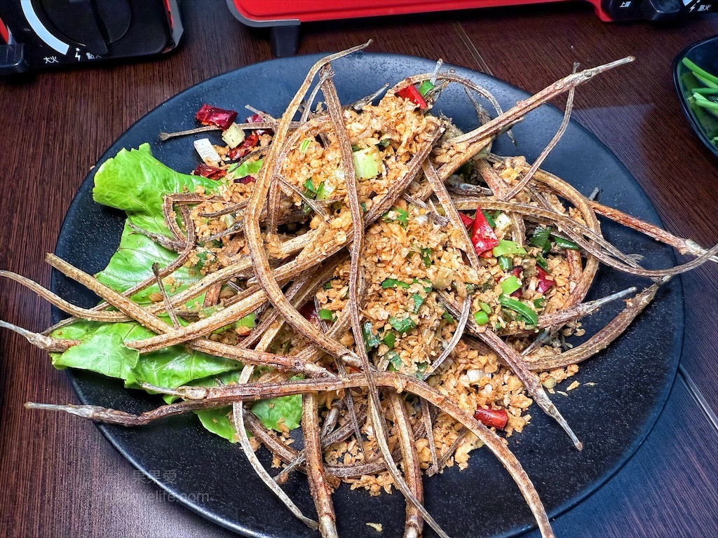 東港祿活海鮮 | 台中南區海鮮熱炒餐廳，活泰國蝦、招牌燒酒蝦、老菜脯雞湯，白飯免費吃到飽，聚餐小酌好地方 @果果愛Fruitlove