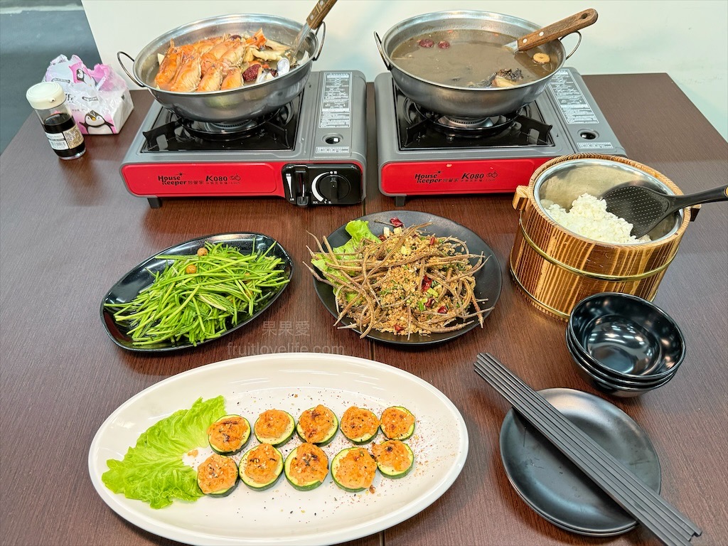 東港祿活海鮮 | 台中南區海鮮熱炒餐廳，活泰國蝦、招牌燒酒蝦、老菜脯雞湯，白飯免費吃到飽，聚餐小酌好地方 @果果愛Fruitlove