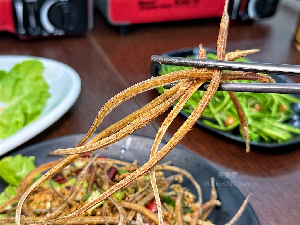 東港祿活海鮮 | 台中南區海鮮熱炒餐廳，活泰國蝦、招牌燒酒蝦、老菜脯雞湯，白飯免費吃到飽，聚餐小酌好地方 @果果愛Fruitlove