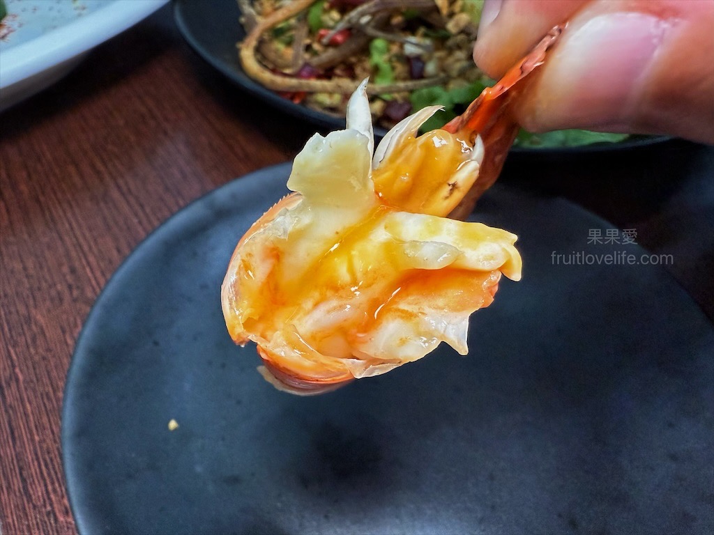 東港祿活海鮮 | 台中南區海鮮熱炒餐廳，活泰國蝦、招牌燒酒蝦、老菜脯雞湯，白飯免費吃到飽，聚餐小酌好地方 @果果愛Fruitlove