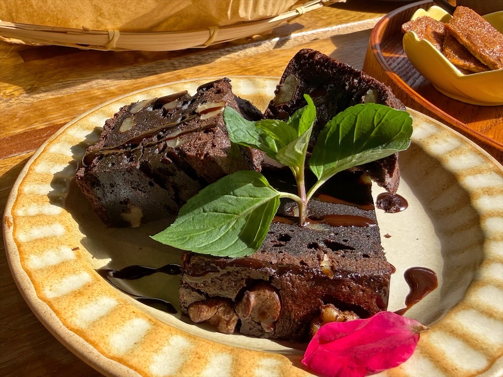 王藤咖啡 | 苗栗通霄白沙屯寵物友善咖啡廳,漂浮冰咖啡醒獅、祥龍相當吸睛,還有以勇字拉花來結合白沙屯 @果果愛Fruitlove 王藤咖啡 | 苗栗通霄白沙屯寵物友善咖啡廳,漂浮冰咖啡醒獅、祥龍相當吸睛,還有以勇字拉花來結合白沙屯 @果果愛Fruitlove