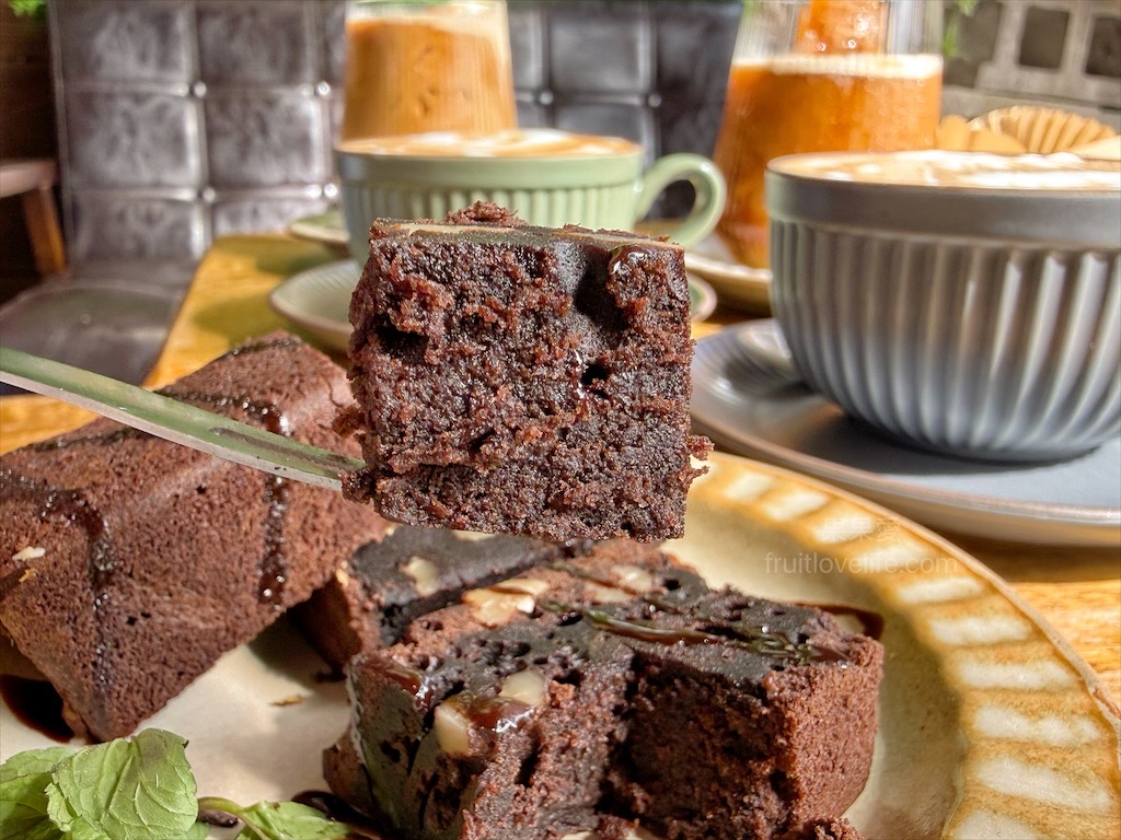 王藤咖啡 | 苗栗通霄白沙屯寵物友善咖啡廳,漂浮冰咖啡醒獅、祥龍相當吸睛,還有以勇字拉花來結合白沙屯 @果果愛Fruitlove 王藤咖啡 | 苗栗通霄白沙屯寵物友善咖啡廳,漂浮冰咖啡醒獅、祥龍相當吸睛,還有以勇字拉花來結合白沙屯 @果果愛Fruitlove