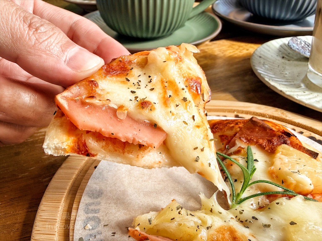 王藤咖啡 | 苗栗通霄白沙屯寵物友善咖啡廳,漂浮冰咖啡醒獅、祥龍相當吸睛,還有以勇字拉花來結合白沙屯 @果果愛Fruitlove 王藤咖啡 | 苗栗通霄白沙屯寵物友善咖啡廳,漂浮冰咖啡醒獅、祥龍相當吸睛,還有以勇字拉花來結合白沙屯 @果果愛Fruitlove