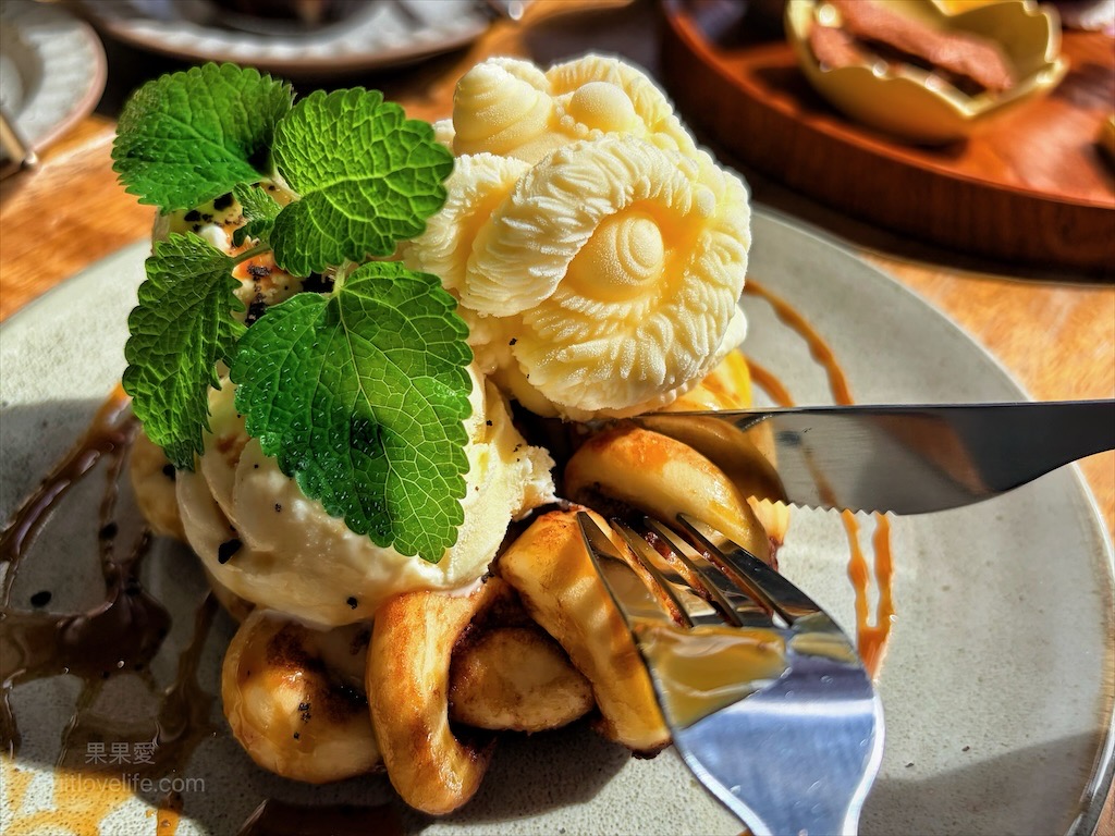 王藤咖啡 | 苗栗通霄白沙屯寵物友善咖啡廳,漂浮冰咖啡醒獅、祥龍相當吸睛,還有以勇字拉花來結合白沙屯 @果果愛Fruitlove 王藤咖啡 | 苗栗通霄白沙屯寵物友善咖啡廳,漂浮冰咖啡醒獅、祥龍相當吸睛,還有以勇字拉花來結合白沙屯 @果果愛Fruitlove