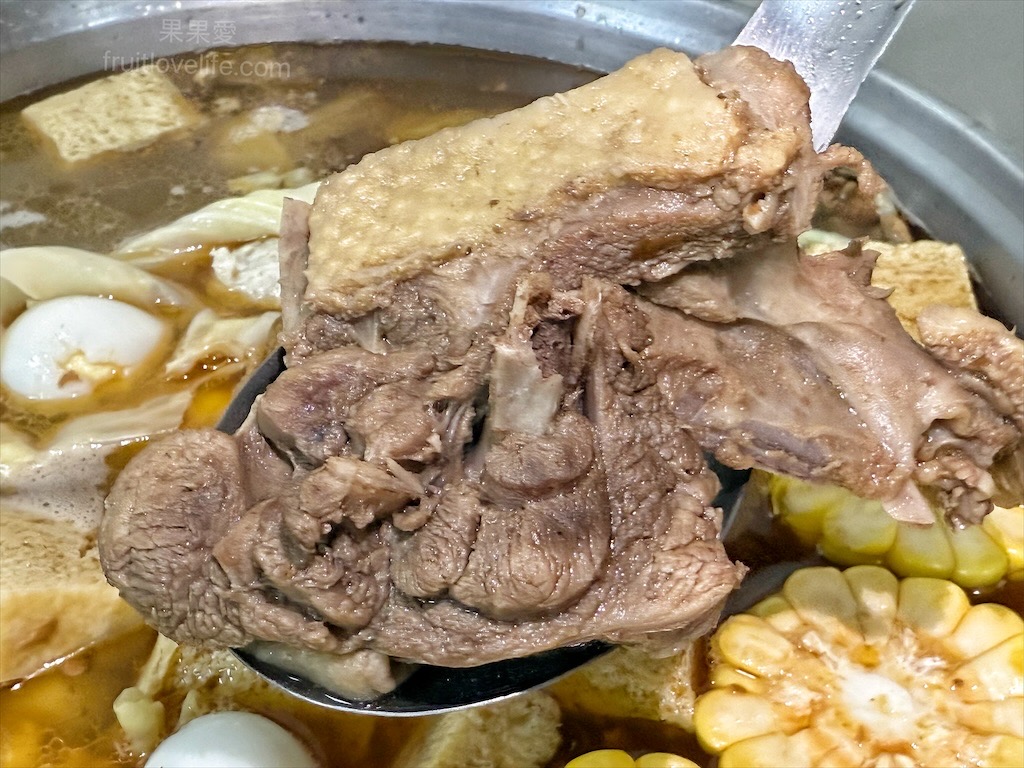 大里薑母鴨 | 台中大里薑母鴨推薦，湯頭清甜爽口，薑味有香氣，現炒鴨肉質鮮嫩不柴，寵物友善 @果果愛Fruitlove