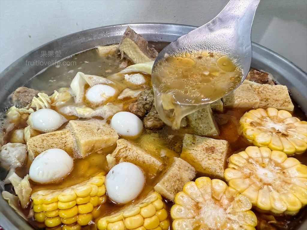 大里薑母鴨 | 台中大里薑母鴨推薦，湯頭清甜爽口，薑味有香氣，現炒鴨肉質鮮嫩不柴，寵物友善 @果果愛Fruitlove