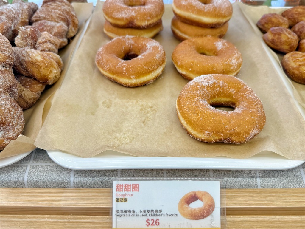 胖加烘焙-大里中興店 | 台中大里麵包蛋糕咖啡廳，當日現做新鮮烘焙，品項豐富，服務親切溫暖，不只賣麵包還有賣咖啡 @果果愛Fruitlove