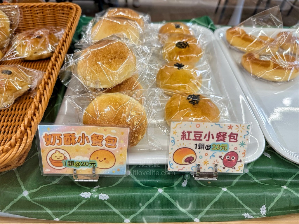 胖加烘焙-大里中興店 | 台中大里麵包蛋糕咖啡廳，當日現做新鮮烘焙，品項豐富，服務親切溫暖，不只賣麵包還有賣咖啡 @果果愛Fruitlove