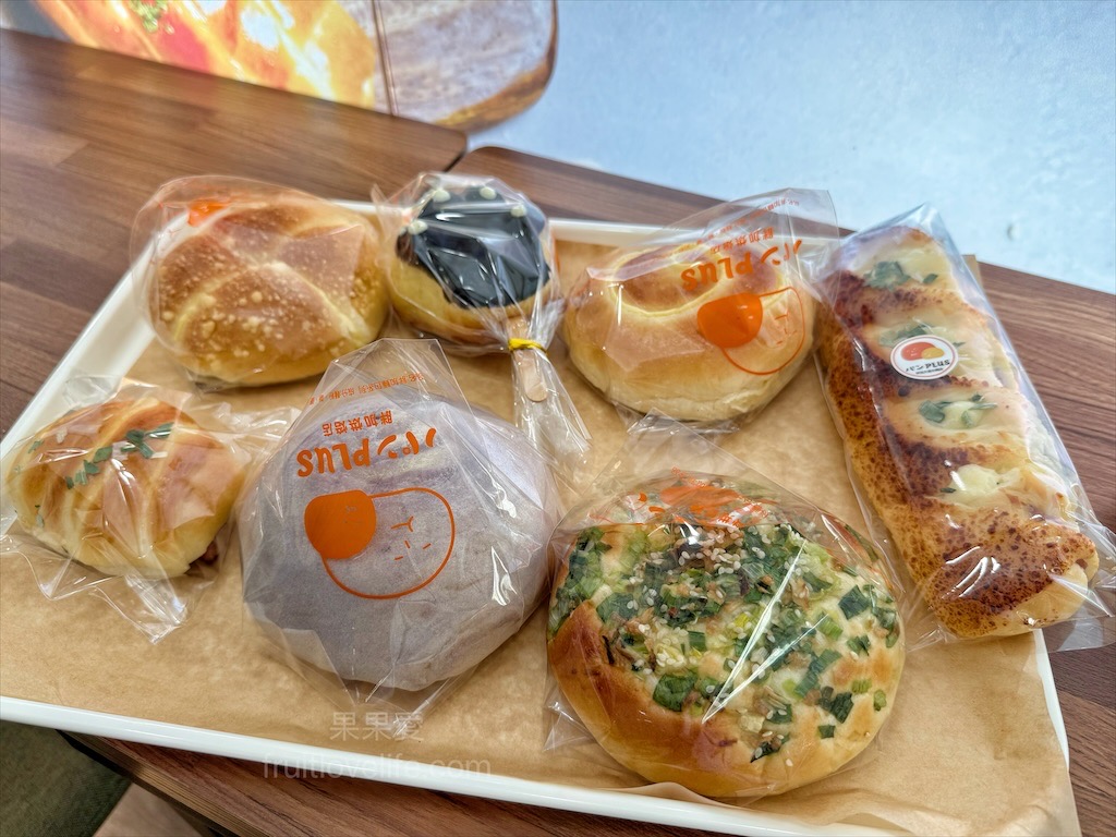 胖加烘焙-大里中興店 | 台中大里麵包蛋糕咖啡廳，當日現做新鮮烘焙，品項豐富，服務親切溫暖，不只賣麵包還有賣咖啡 @果果愛Fruitlove