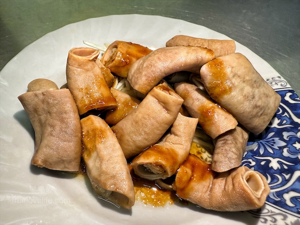 北港草魚本舖|雲林北港早午餐，朝天宮附近的美食小吃，筍絲魯肉飯+草魚湯是推薦的組合 @果果愛Fruitlove