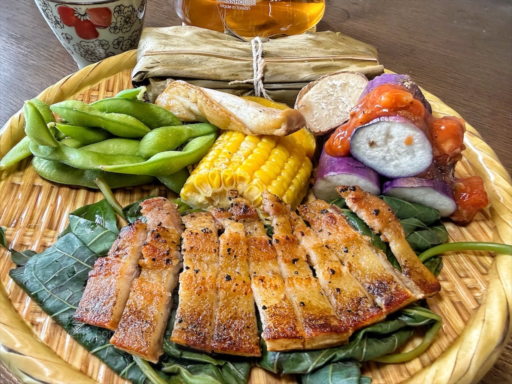 高地人莊園總店|南投咖啡廳，139縣道上的部落咖啡廳，品嚐原民風味餐與阿里山薊特色餐點，寵物友善、不限時Chill空間 @果果愛Fruitlove