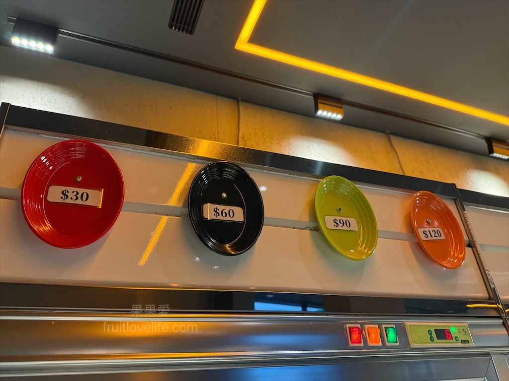 万錵同石頭火鍋|彰化埔心、員林交界的火鍋，先爆炒再煮，湯頭鮮香濃郁又回甘，必點秘製滷肉飯、手打鮮蝦滑 @果果愛Fruitlove