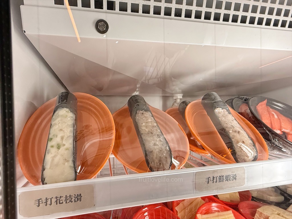 万錵同石頭火鍋|彰化埔心、員林交界的火鍋，先爆炒再煮，湯頭鮮香濃郁又回甘，必點秘製滷肉飯、手打鮮蝦滑 @果果愛Fruitlove