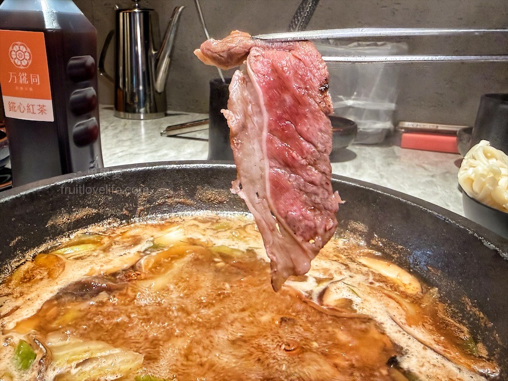 万錵同石頭火鍋|彰化埔心、員林交界的火鍋，先爆炒再煮，湯頭鮮香濃郁又回甘，必點秘製滷肉飯、手打鮮蝦滑 @果果愛Fruitlove
