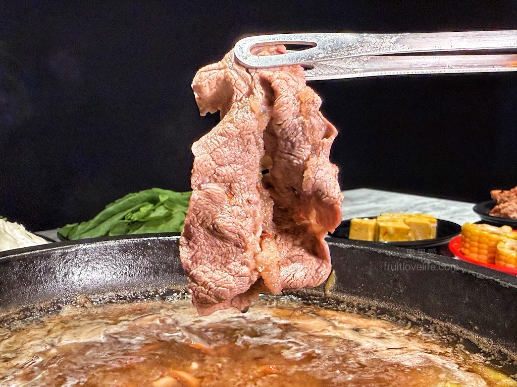 万錵同石頭火鍋|彰化埔心、員林交界的火鍋，先爆炒再煮，湯頭鮮香濃郁又回甘，必點秘製滷肉飯、手打鮮蝦滑 @果果愛Fruitlove