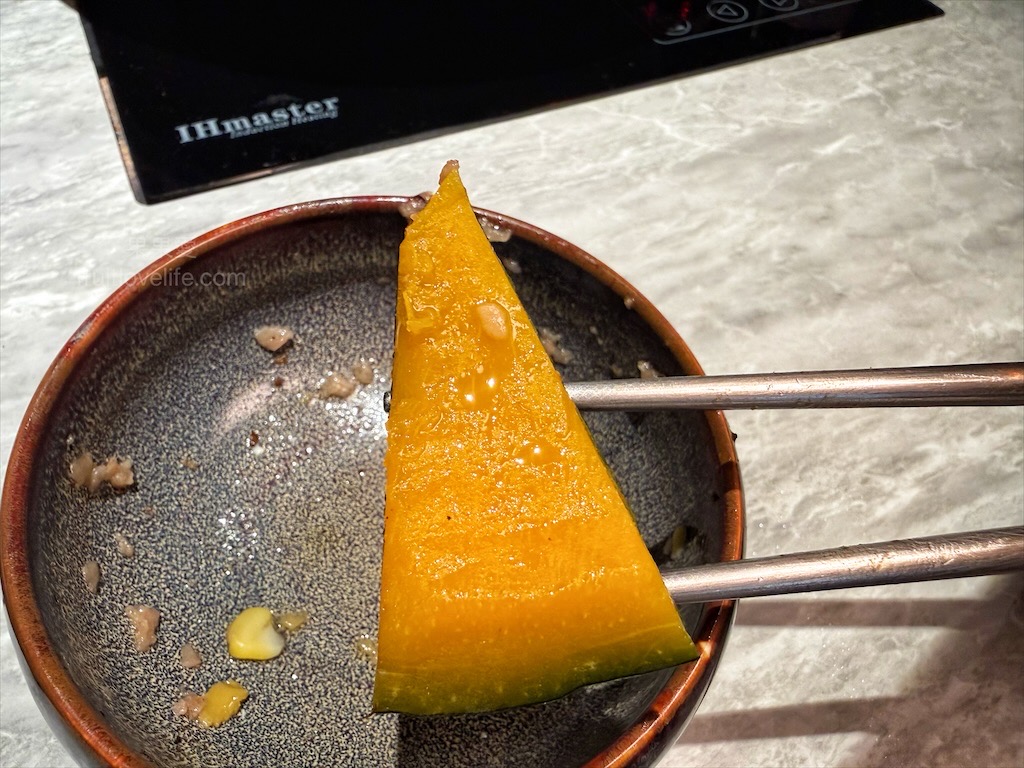 万錵同石頭火鍋|彰化埔心、員林交界的火鍋，先爆炒再煮，湯頭鮮香濃郁又回甘，必點秘製滷肉飯、手打鮮蝦滑 @果果愛Fruitlove