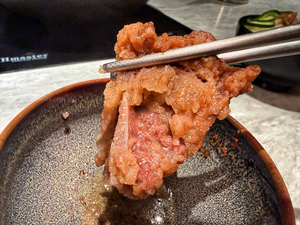 万錵同石頭火鍋|彰化埔心、員林交界的火鍋，先爆炒再煮，湯頭鮮香濃郁又回甘，必點秘製滷肉飯、手打鮮蝦滑 @果果愛Fruitlove