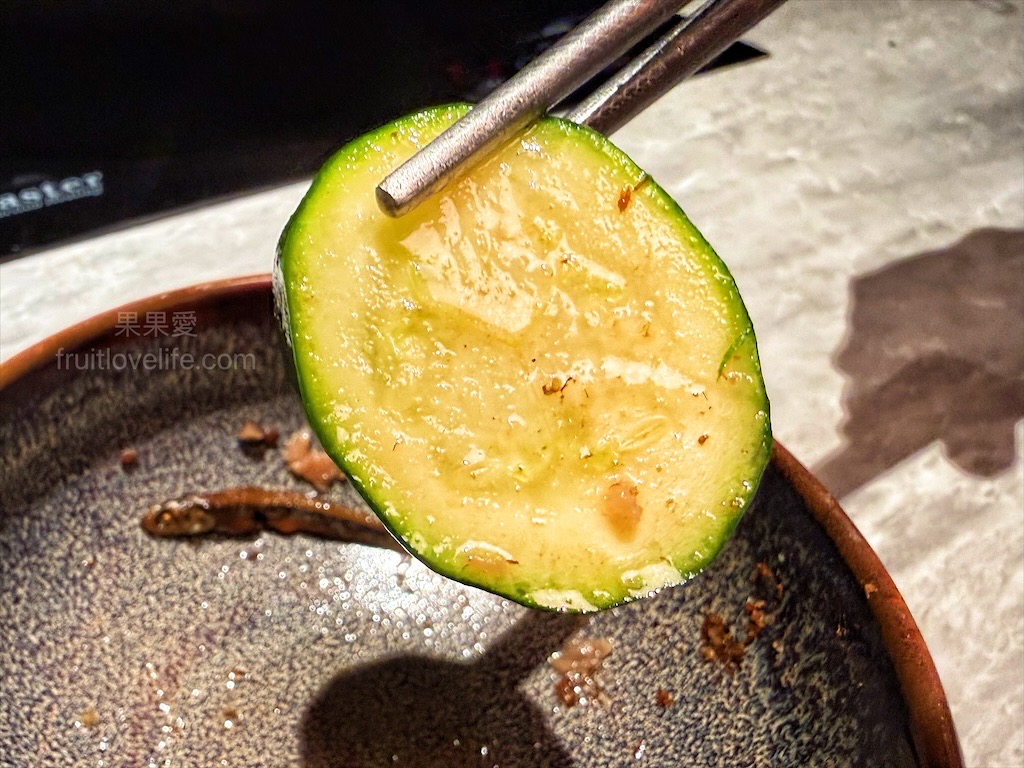 万錵同石頭火鍋|彰化埔心、員林交界的火鍋，先爆炒再煮，湯頭鮮香濃郁又回甘，必點秘製滷肉飯、手打鮮蝦滑 @果果愛Fruitlove