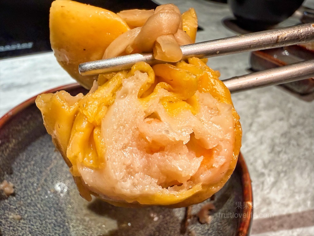 万錵同石頭火鍋|彰化埔心、員林交界的火鍋，先爆炒再煮，湯頭鮮香濃郁又回甘，必點秘製滷肉飯、手打鮮蝦滑 @果果愛Fruitlove