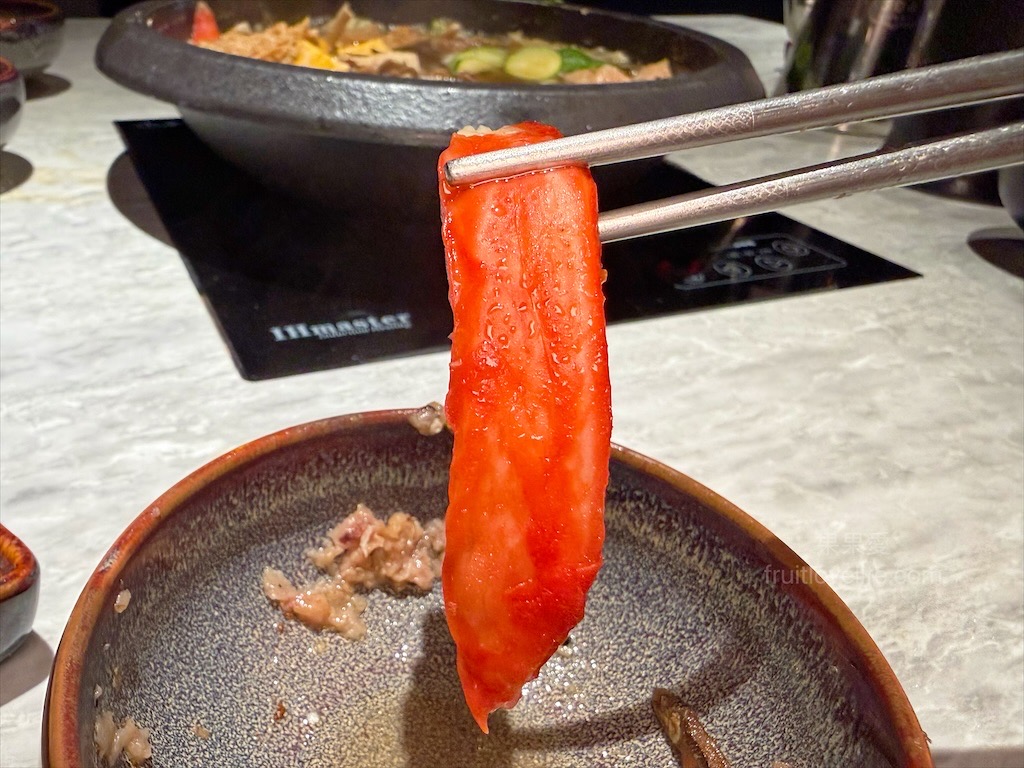 万錵同石頭火鍋|彰化埔心、員林交界的火鍋，先爆炒再煮，湯頭鮮香濃郁又回甘，必點秘製滷肉飯、手打鮮蝦滑 @果果愛Fruitlove