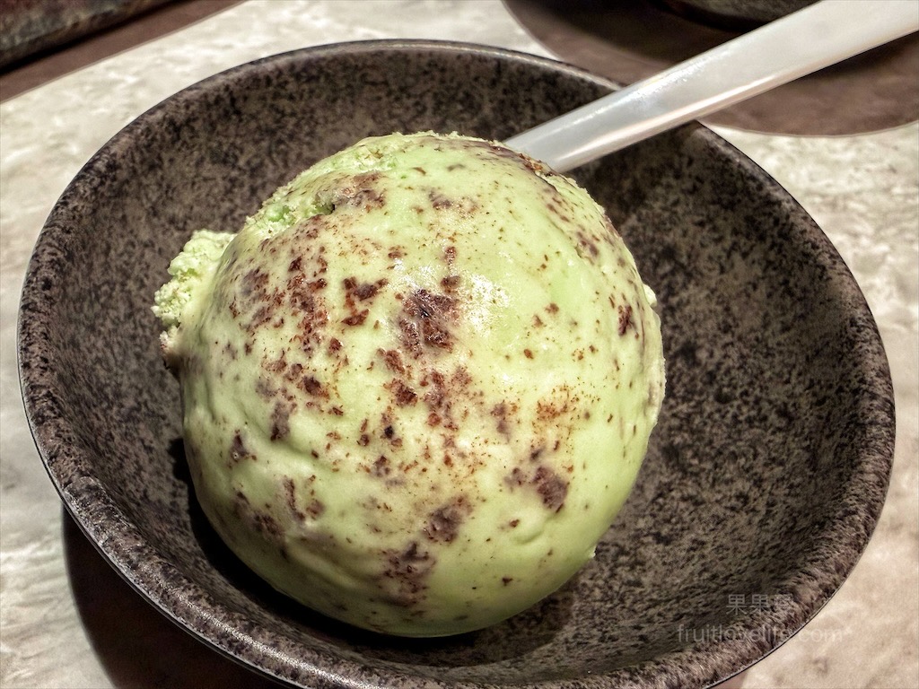 万錵同石頭火鍋|彰化埔心、員林交界的火鍋，先爆炒再煮，湯頭鮮香濃郁又回甘，必點秘製滷肉飯、手打鮮蝦滑 @果果愛Fruitlove