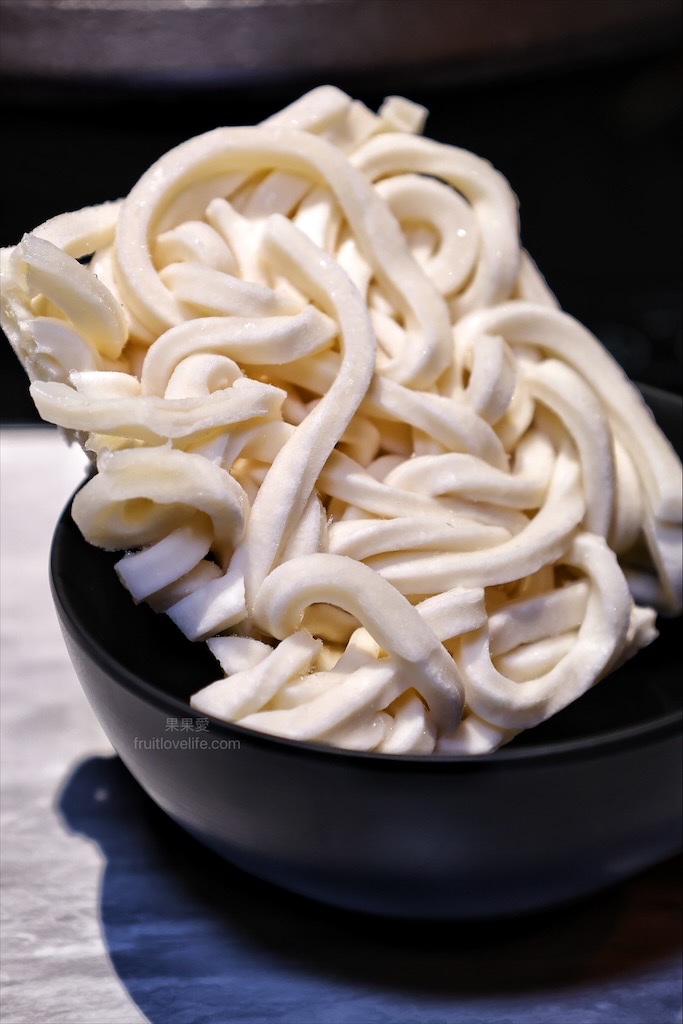 万錵同石頭火鍋|彰化埔心、員林交界的火鍋，先爆炒再煮，湯頭鮮香濃郁又回甘，必點秘製滷肉飯、手打鮮蝦滑 @果果愛Fruitlove