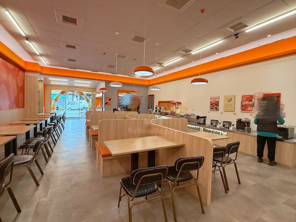 小牛室北屯軍功店 |台中北屯牛排，平價排餐、手工披薩+自助吧吃到飽，排餐裡麵條可吃飽 @果果愛Fruitlove