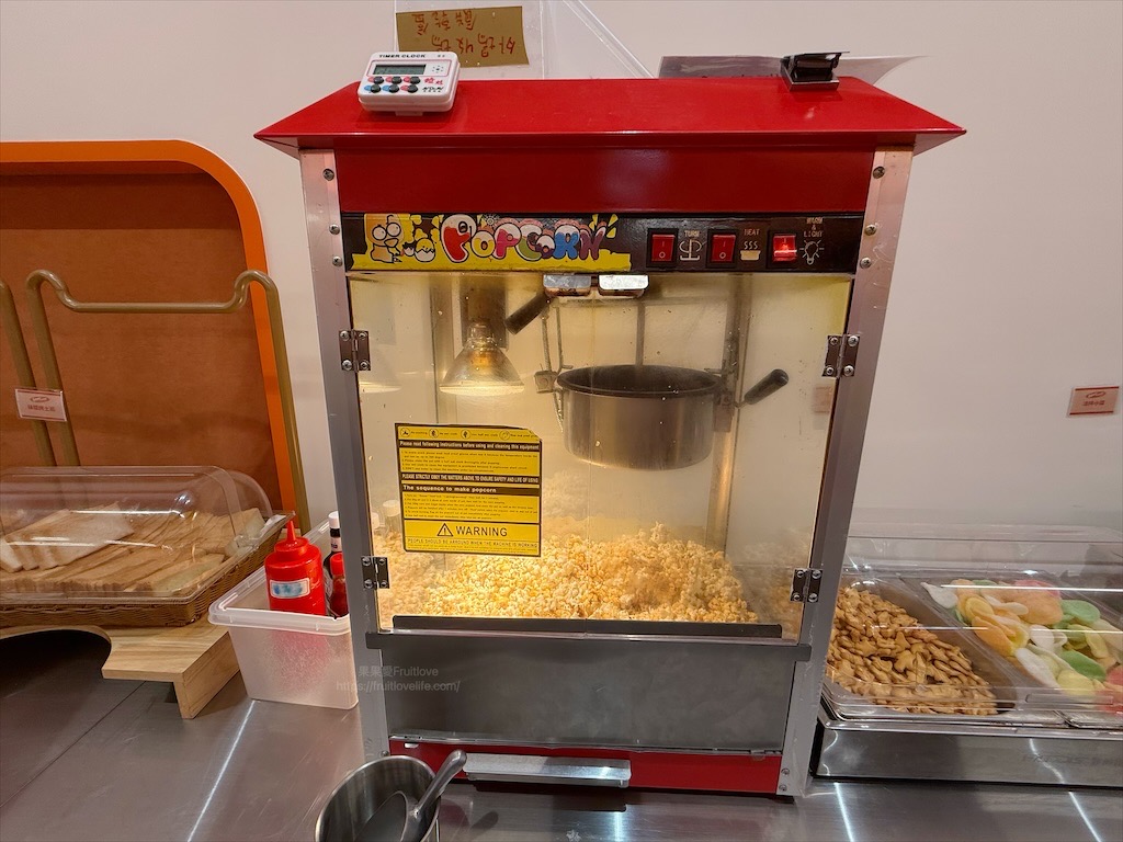 小牛室北屯軍功店 |台中北屯牛排，平價排餐、手工披薩+自助吧吃到飽，排餐裡麵條可吃飽 @果果愛Fruitlove