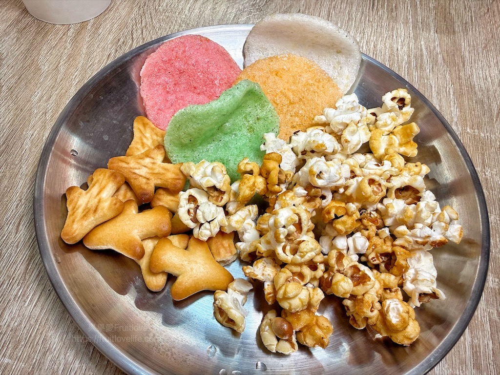 小牛室北屯軍功店 |台中北屯牛排，平價排餐、手工披薩+自助吧吃到飽，排餐裡麵條可吃飽 @果果愛Fruitlove