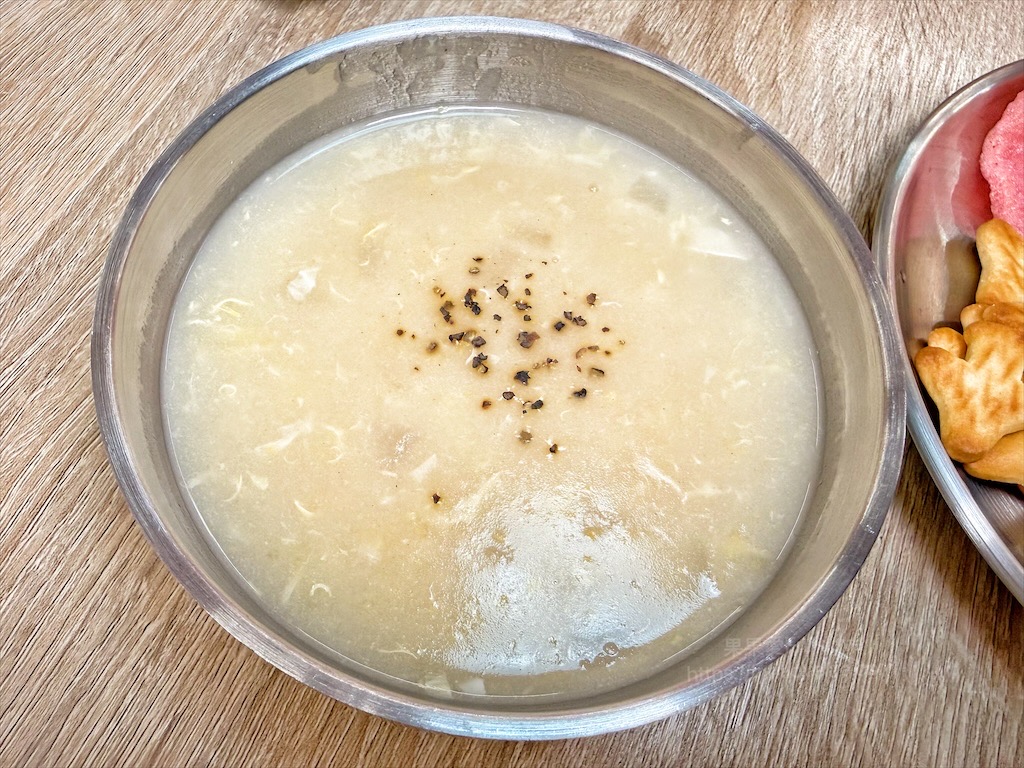 小牛室北屯軍功店 |台中北屯牛排，平價排餐、手工披薩+自助吧吃到飽，排餐裡麵條可吃飽 @果果愛Fruitlove