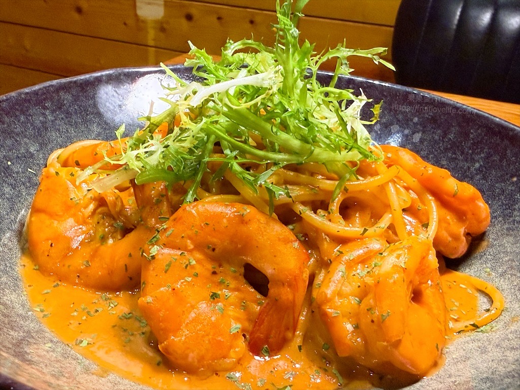 山終小鄰|台中西屯義大利麵專賣，逢甲巷弄深夜微醺食堂，義大利麵份量多又好吃，六種口味給你挑選 @果果愛Fruitlove