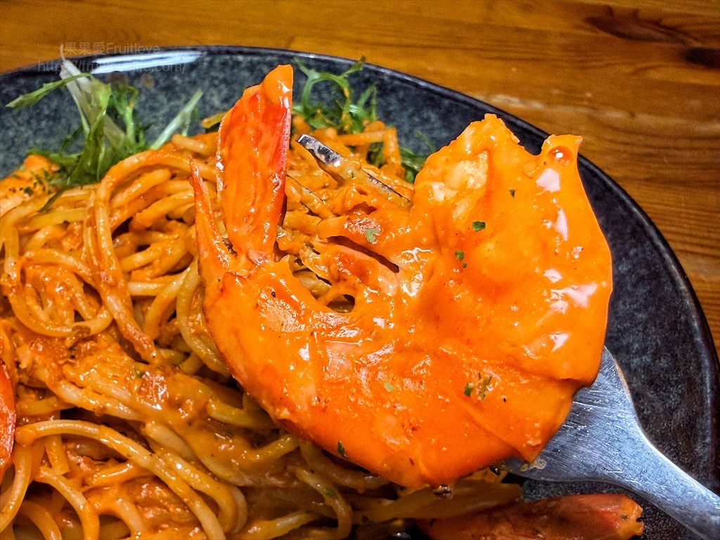 山終小鄰|台中西屯義大利麵專賣，逢甲巷弄深夜微醺食堂，義大利麵份量多又好吃，六種口味給你挑選 @果果愛Fruitlove