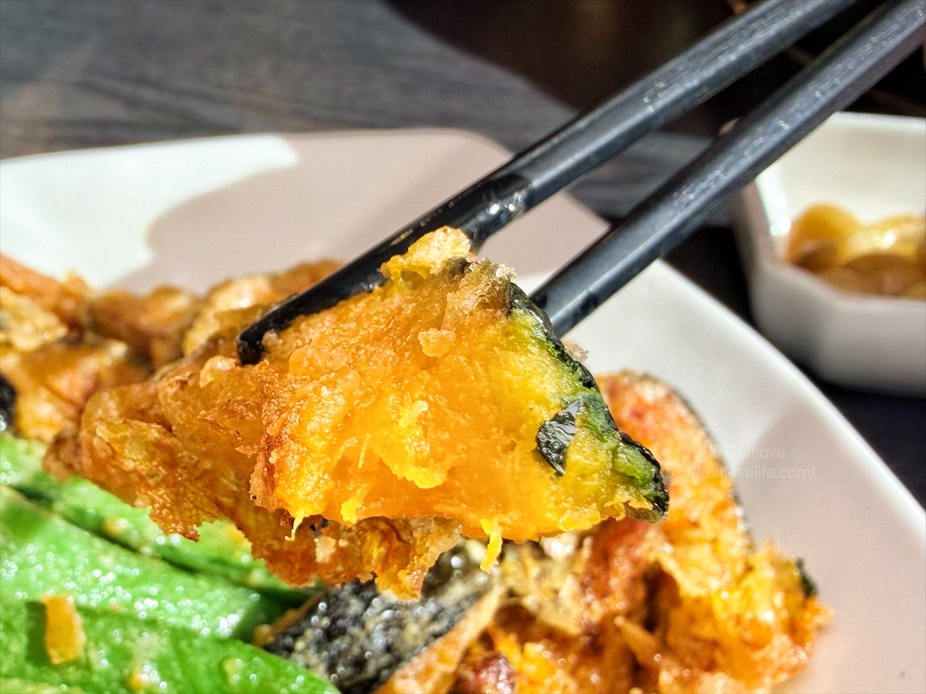 菇神新社店X阿亮香菇園|台中新社半日遊,米其林和必比登推薦火鍋,還有多樣功夫菜,親子採菇趣、寵物友善 @果果愛Fruitlove 菇神新社店X阿亮香菇園|台中新社半日遊,米其林和必比登推薦火鍋,還有多樣功夫菜,親子採菇趣、寵物友善 @果果愛Fruitlove