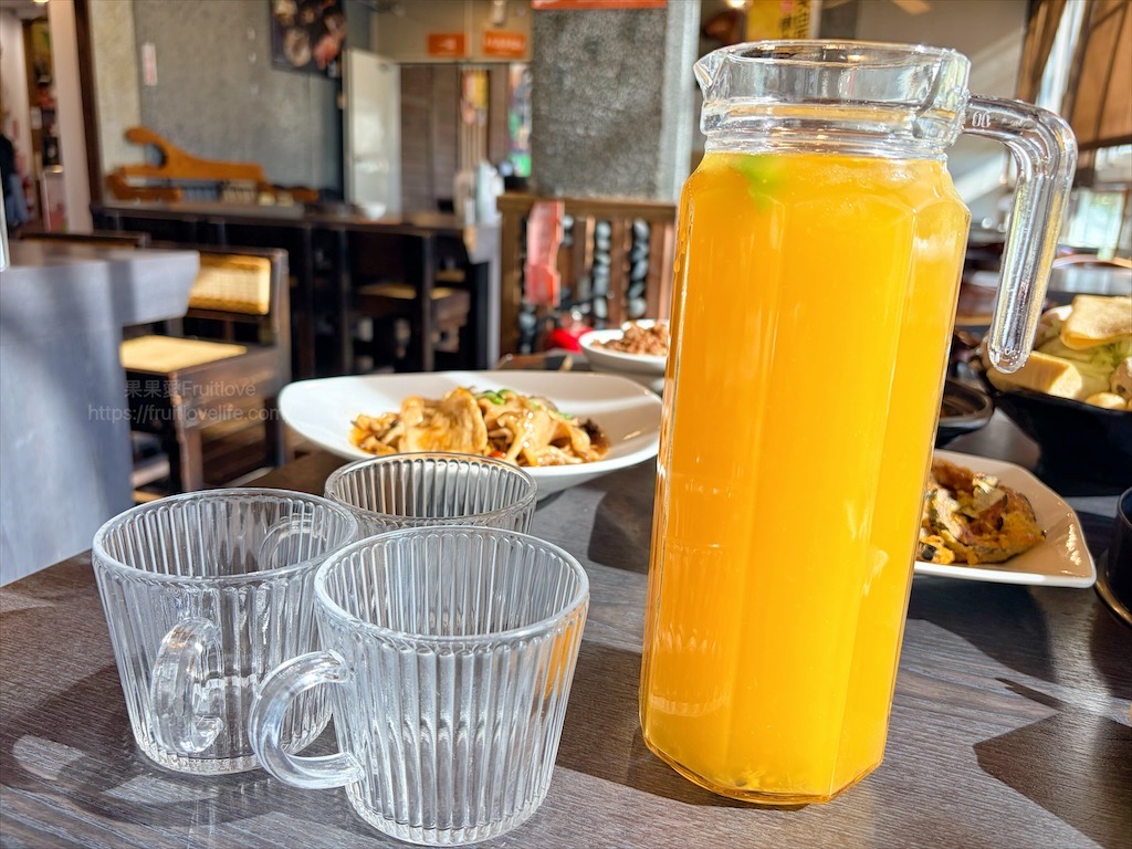 菇神新社店X阿亮香菇園|台中新社半日遊，米其林和必比登推薦火鍋，還有多樣功夫菜，親子採菇趣、寵物友善 @果果愛Fruitlove