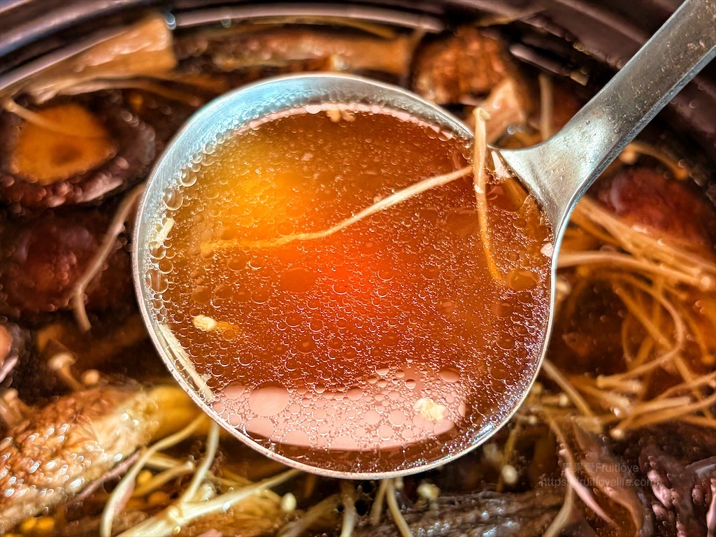 菇神新社店X阿亮香菇園|台中新社半日遊,米其林和必比登推薦火鍋,還有多樣功夫菜,親子採菇趣、寵物友善 @果果愛Fruitlove 菇神新社店X阿亮香菇園|台中新社半日遊,米其林和必比登推薦火鍋,還有多樣功夫菜,親子採菇趣、寵物友善 @果果愛Fruitlove