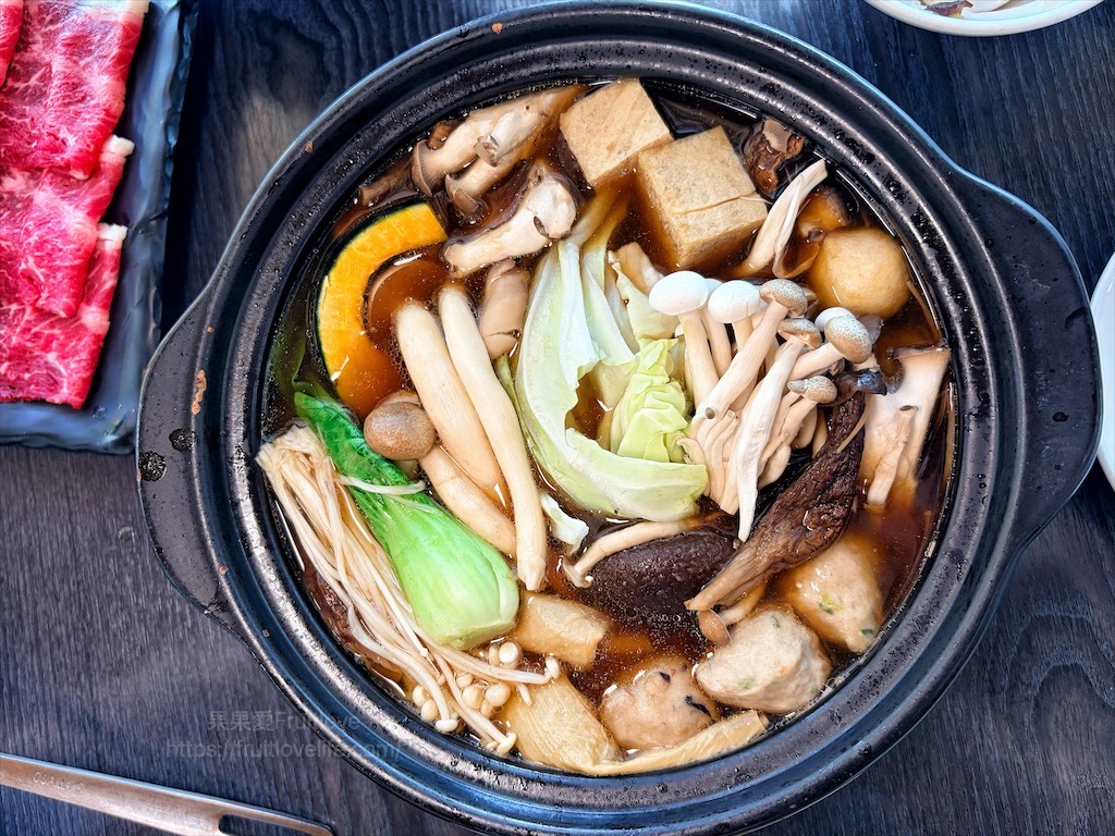 菇神新社店X阿亮香菇園|台中新社半日遊,米其林和必比登推薦火鍋,還有多樣功夫菜,親子採菇趣、寵物友善 @果果愛Fruitlove 菇神新社店X阿亮香菇園|台中新社半日遊,米其林和必比登推薦火鍋,還有多樣功夫菜,親子採菇趣、寵物友善 @果果愛Fruitlove