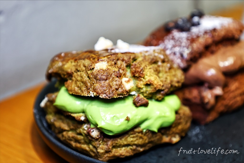 OZM啢男|台中西區寵物友善甜點、咖啡廳，品嚐超人氣歐式肉桂捲與手作司康，與毛孩一同享受下午茶時光 @果果愛Fruitlove