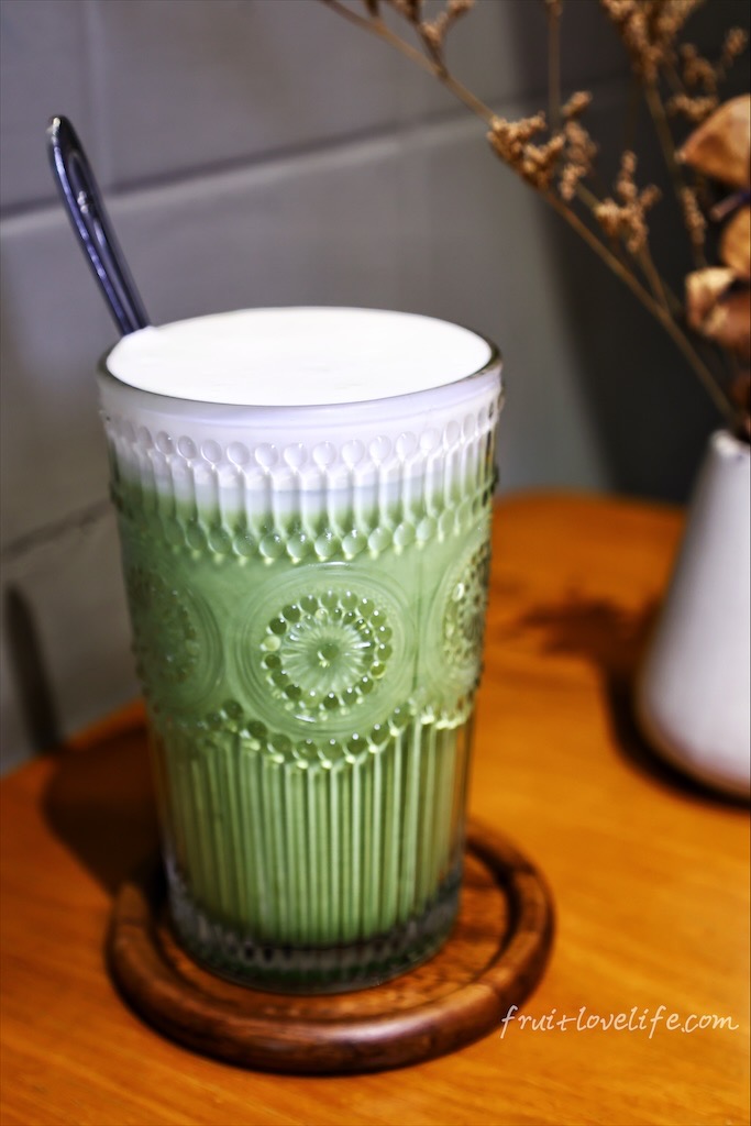 OZM啢男|台中西區寵物友善甜點、咖啡廳，品嚐超人氣歐式肉桂捲與手作司康，與毛孩一同享受下午茶時光 @果果愛Fruitlove